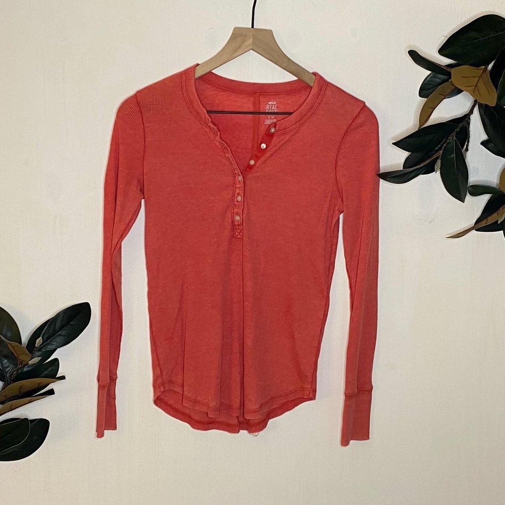 American Eagle Aerie Coral Long Sleeve Henley